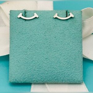 TIFFANY & CO. SS Retired Smile Studs EUC